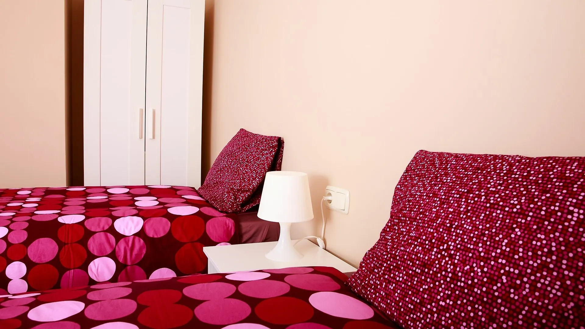 Sea & Wave Beach Deluxe Málaga İspanya